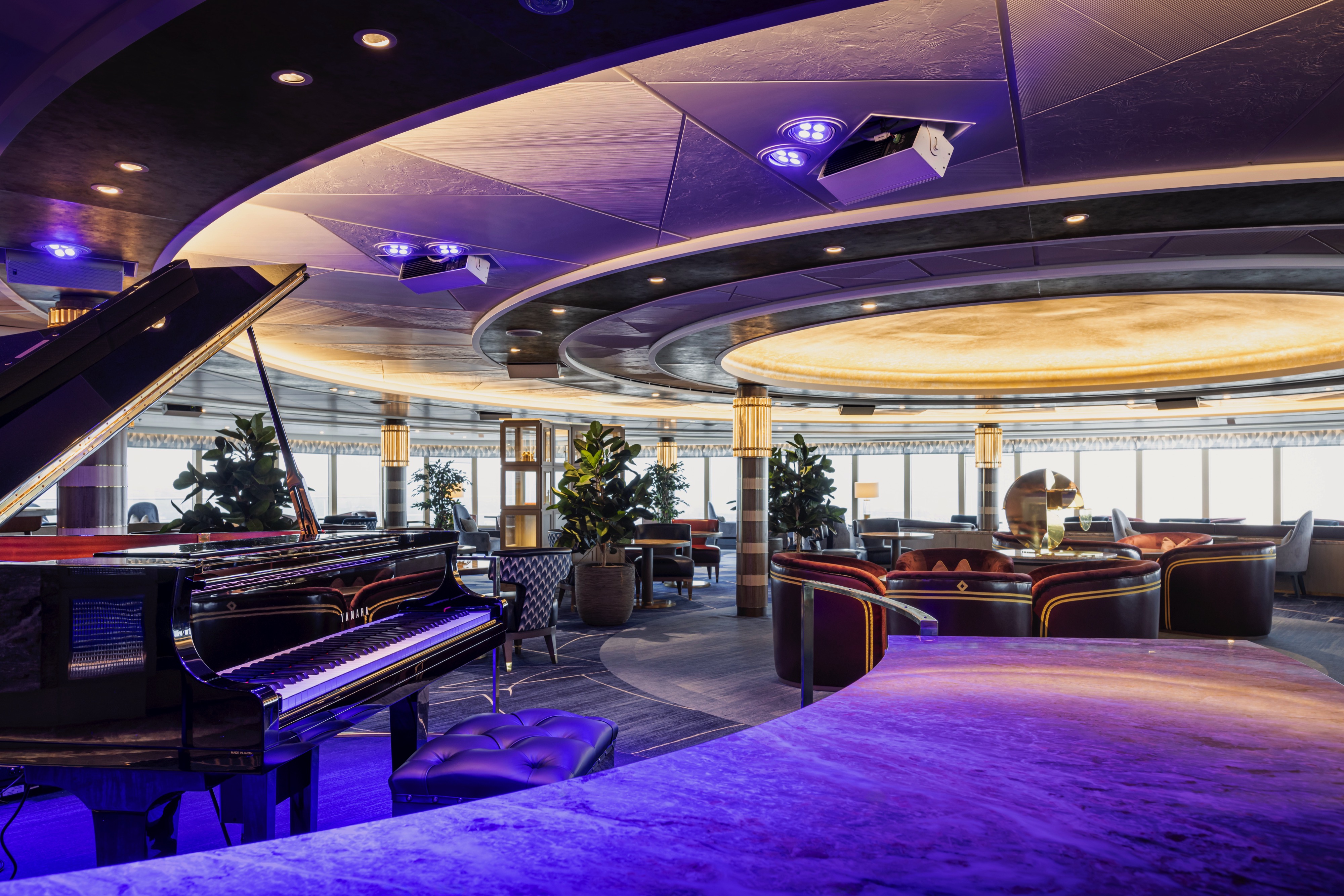 Queen Anne - Commodore Club